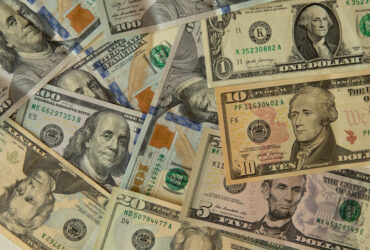 Fed zmierza w kierunku obnizki stop procentowych we wrzesniu