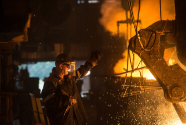 Nippon Steel przejmuje amerykanskiego producenta