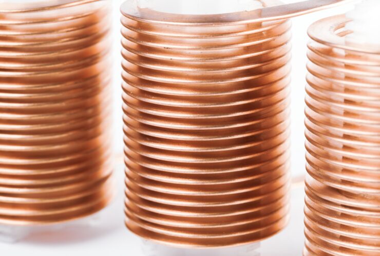 Ceny miedzi na gieldzie towarowej w Londynie mocno rosna po tym jak wystartowalo chinskie wsparcie dla gospodarki