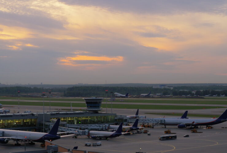 Lotnisko Chopina w Warszawie odprawilo latem ponad 66 mln osob. To rekord