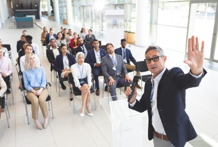 GM stara sie zlagodzic obawy inwestorow o spowolnienie sprzedazy aut elektrycznych