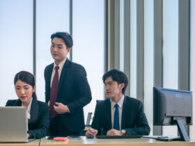 Rigaku wspierane przez Carlyle zamierza pozyskac do 870 mln dolarow podczas debiutu na gieldzie w Tokio