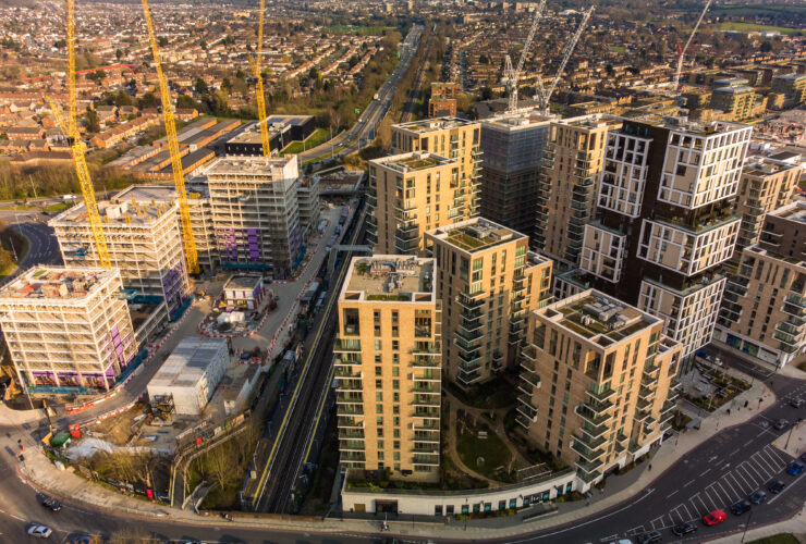 Stojaca w obliczu bankructwa londynska gmina Newham dokonuje ekstremalnych ciec wydatkow