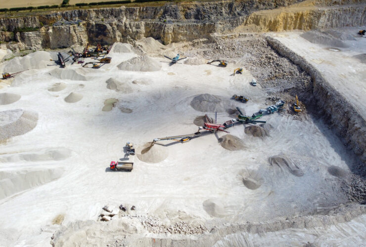 Sayona Mining i Piedmont zgadzaja sie na utworzenie kopalni litu o wartosci 623 mln dolarow