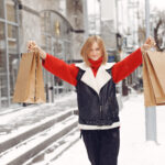 Najnowsze badania mowia ze co czwarty Polak zadluza sie na swieta a co trzeci wyda na prezenty do 300 zl