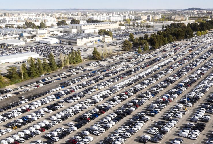 Sprzedaz samochodow w Europie spada w listopadzi. Przoduja Francja i Wlochy