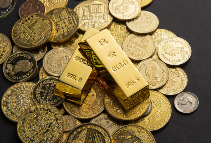 Zloto pobije rekord z 2010 roku z powodu obnizek stop procentowych i globalnych napiec