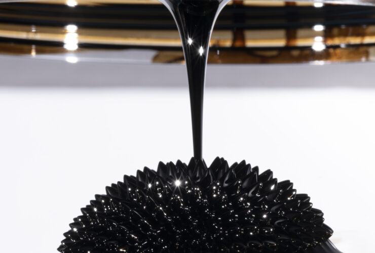 Ceny ropy naftowej rosna poniewaz spadek zapasow w USA nasila obawy o dostawy paliw