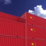 Eksport Chin przyspiesza pomimo napiec handlowych. Import zaskakuje
