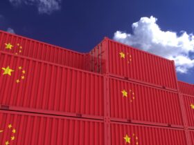 Eksport Chin przyspiesza pomimo napiec handlowych. Import zaskakuje