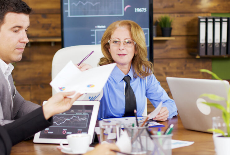 Fundusze hedgingowe przynosza dwucyfrowe zwroty za 2024 r