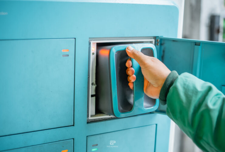 InPost do 2029 r. zainwestuje w Wielkiej Brytanii prawie 600 mln funtow. To polski rekord w Albionie