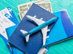 Narodowy przewoznik lotniczy Uzbekistanu wstrzymuje loty nad Rosja i Bialorusia i zmienia trasy