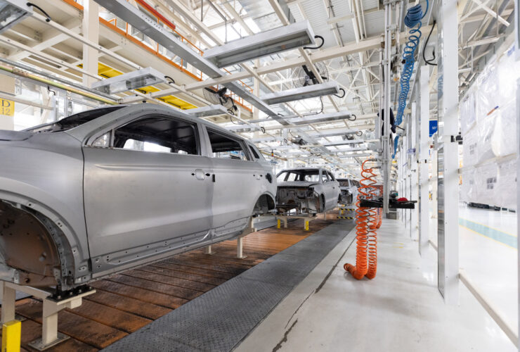 Region. Dla niemieckiego przemyslu samochodowego rozpoczal sie decydujacy rok uprzedzaja osrodki analityczne