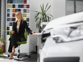 Sprzedaz Tesli w Chinach wzrasta do rekordowego poziomu w 2024 r. choc globalna sprzedaz firmy spadla