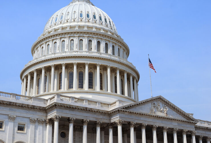 Administracja Trumpa przygotowuje sie wzajemne cla na USA poniewaz obawy przed wojna handlowa rosna