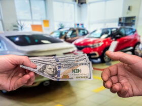 Ceny samochodow w USA wzrosna o 3 tys. dolarow poniewaz cla uderzaja w sektor motoryzacyjny