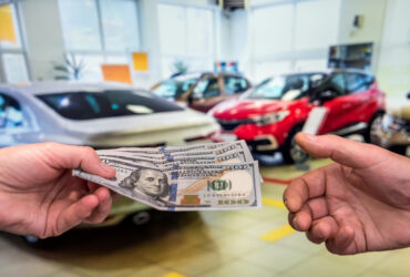 Ceny samochodow w USA wzrosna o 3 tys. dolarow poniewaz cla uderzaja w sektor motoryzacyjny