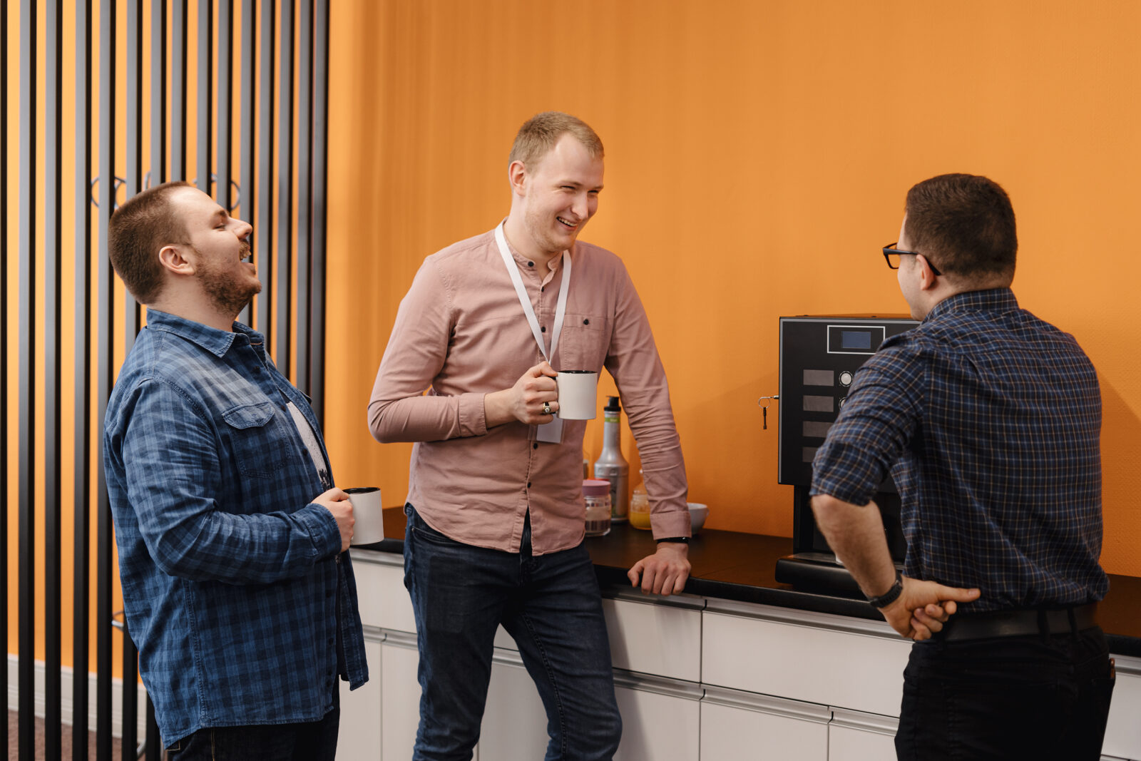 Grupa kierowana przez Elona Muska sklada oferte o wartosci 97 mld dolarow na przejecie kontroli nad OpenAI 1