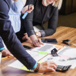 Kanadyjski TD Bank pozbedzie sie udzialow w Charles Schwab za okolo 146 mld dolarow 1