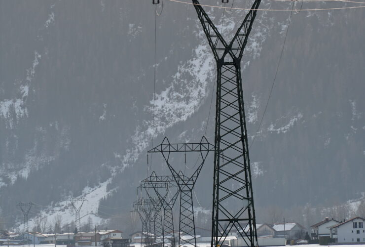 Lotewskie sluzby w stanie gotowosci przed odlaczeniem kraju od rosyjskiej sieci