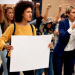 Prawie 10 tys. zwolnionych w administracji Trump i Musk przeprowadzaja czystke w rzadzie