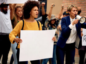 Prawie 10 tys. zwolnionych w administracji Trump i Musk przeprowadzaja czystke w rzadzie