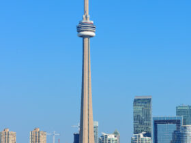 Toronto wyklucza Tesle z zachet dla pojazdow elektrycznych z powodu wojny handlowej z USA