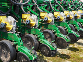 W styczniu rolnicy kupili mniej ciagnikow i przyczep informuje najnowszy raport Polskiej Izby Gospodarczej Maszyn i Urzadzen Rolniczych