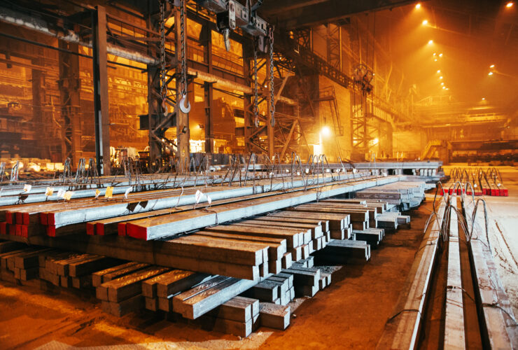 Wchodza w zycie 25 procentowe cla na importowana stal i aluminium