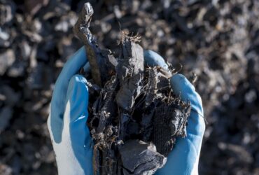 Chiny wstrzymuja eksport kluczowych pierwiastkow ziem rzadkich w obliczu zaostrzenia sie konfliktu handlowego