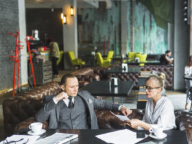 Donald Trump deklaruje ze nie ma zamiaru zwalniac Powella. Jednak stawia warunek