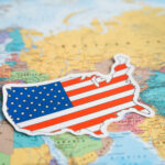 Trump zaostrza globalne napiecia handlowe nowymi wzajemnymi taryfami na amerykanskich partnerow handlowych