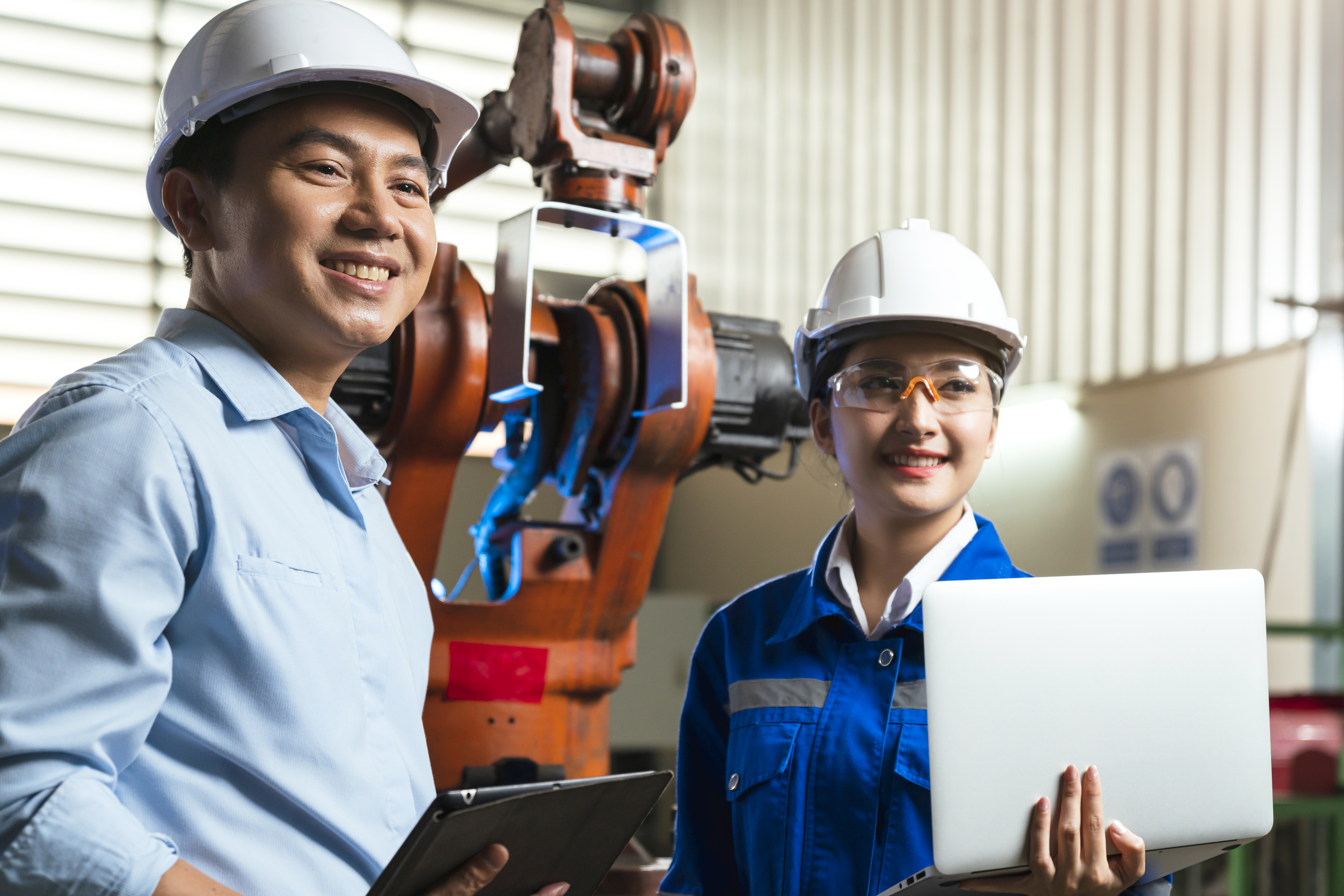 Aktywnosc produkcyjna Chin w maju skurczyla sie drugi miesiac z rzedu