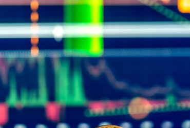 Bitcoin ponownie osiaga bariere 100 tys. dolarow. To efekt negocjacji handlowych USA