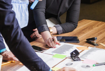 Firma audytorska PwC z Wielkiej Czworki planuje zwolnic okolo 1500 pracownikow w USA