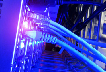 Fuzje i przejecia. ATT zgadza sie kupic biznes swiatlowodowy Lumen za 575 mld dolarow