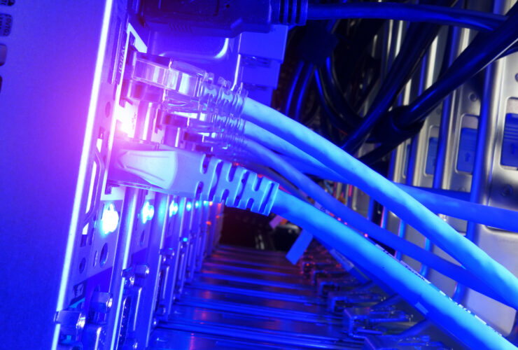 Fuzje i przejecia. ATT zgadza sie kupic biznes swiatlowodowy Lumen za 575 mld dolarow