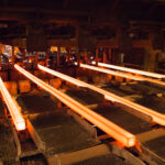 Nippon Steel zainwestuje 4 mld dolarow w nowa hute w USA w pakiecie o wartosci 14 mld dolarow