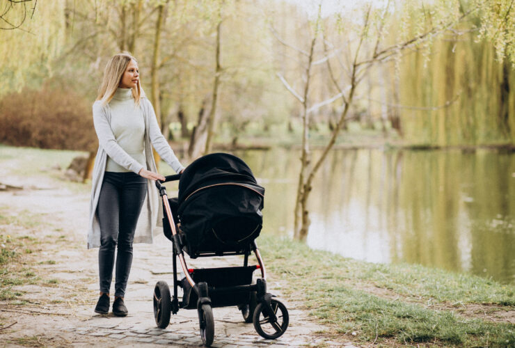 Polowa sprawdzonych modeli wozkow dzieciecych miala wady konstrukcyjne informuje UOKiK