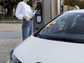 Region. Czechy maja najwiekszy wzrost sprzedazy samochodow elektrycznych w UE