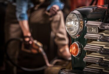 Sredni wiek uzywanych samochodow sprowadzanych do Polski to ponad 12 lat informuja badania