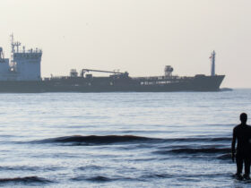 Zatrzymany przez Rosje grecki tankowiec zostaje zwolniony i kontynuuje rejs