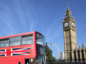 Brytyjski rzad rozpoczyna walke z wyludzeniami zasilkow