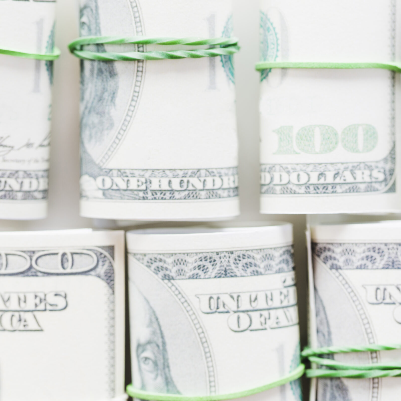 Dodatkowe przychody USA z cel za pierwszy okres wyniosly 30 mld dol