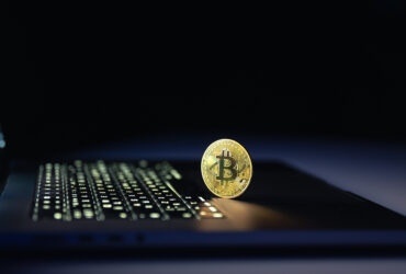 Regulator nakazuje Fannie i Freddie rozwazenie kryptowalut w ocenach kredytowych