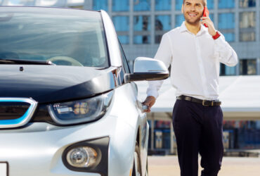 Tesla wprowadza robotaxi w Austin w Teksasie