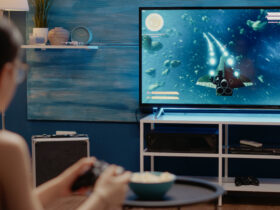 Warner Bros. Discovery dzieli sie na dwie firmy