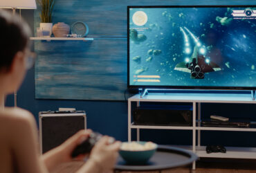 Warner Bros. Discovery dzieli sie na dwie firmy