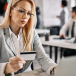 Wycofanie sie Trumpa z ochrony konsumentow finansowych kosztowalo Amerykanow 18 mld dolarow